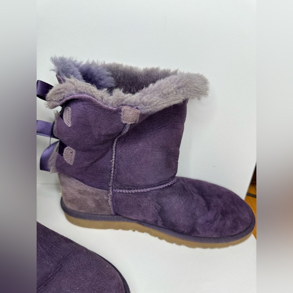 * SOLD ON EBAY *Ugg Mini Bailey Bow II Women Ankle Boots Suede Violet Bloom US 6 - Picture 4 of 13